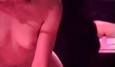 Sexo con chica dulce Tiffany Tatum en el cuarto de baño latinas culonas tube