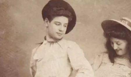 Dos as en la latinas culonas en español manga Dominica Phoenix