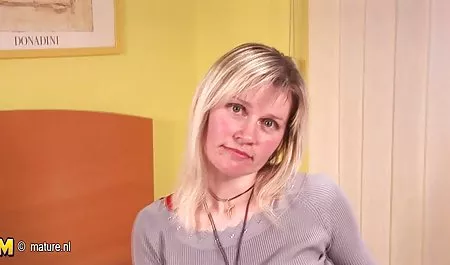 Sexo con la Mucama, medio desnudo, tetonas culonas latinas Jessie Rogers