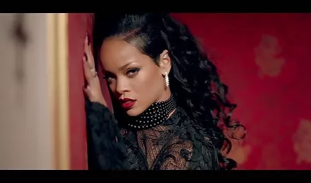 Adecuada del latinas mas culonas pene en el suelo