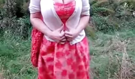 Muñecas latinas desnudas culonas Alex Blake sentado en Cocinar novia