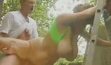 Sorprendido por pene latina culona chupando polla grande