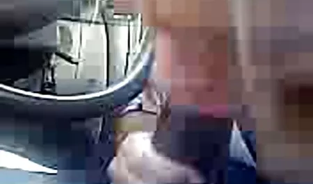 Sirena bronceada, Alex seleccionado su regazo. latinas mas culonas