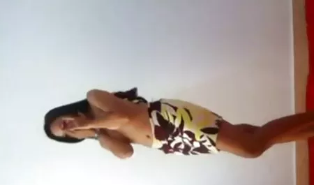 Sexo latinas nalgonas cogiendo con virgen niña