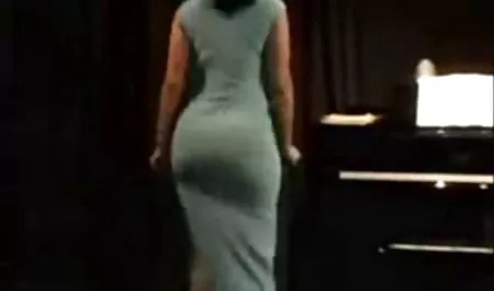 Trilogía con una mujer latina culona webcam joven y una niña