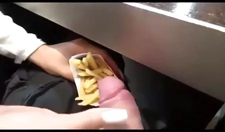 Representado en un estallido de violencia étnica latinas culonasxxx