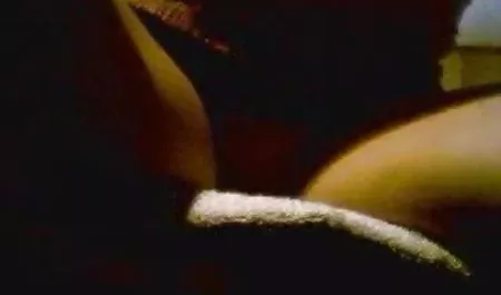 Modelo inigualable de disfrutar videos de culonas latinas del calor del sol.